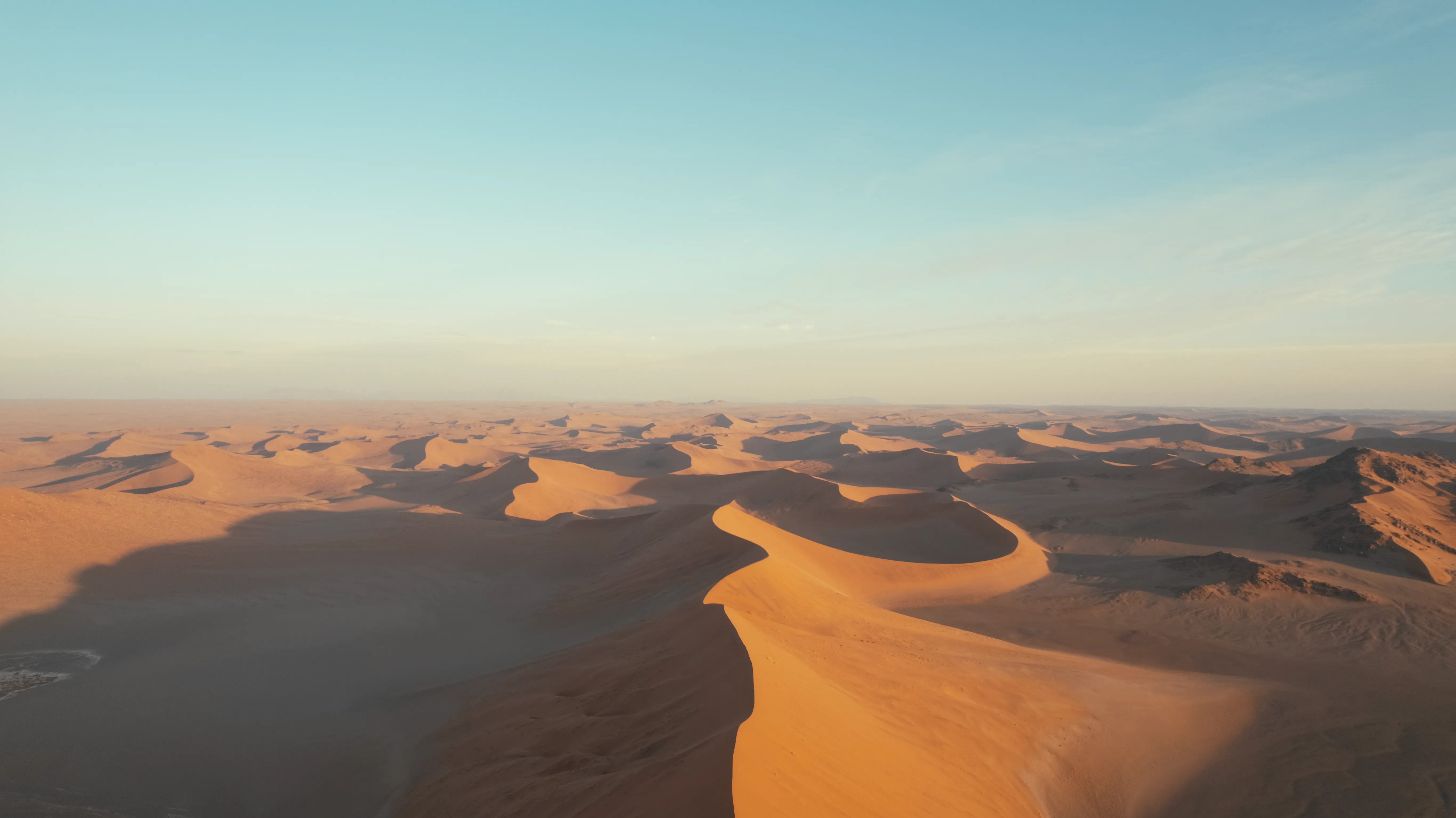 Looking down from above over the Sossusvlei, with only sand for 100kms
